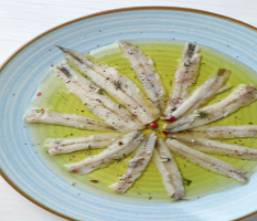 Anchoas, Boquerones en conserva y Boquerones en vinagre: tres formas únicas de disfrutar del mar - USISA